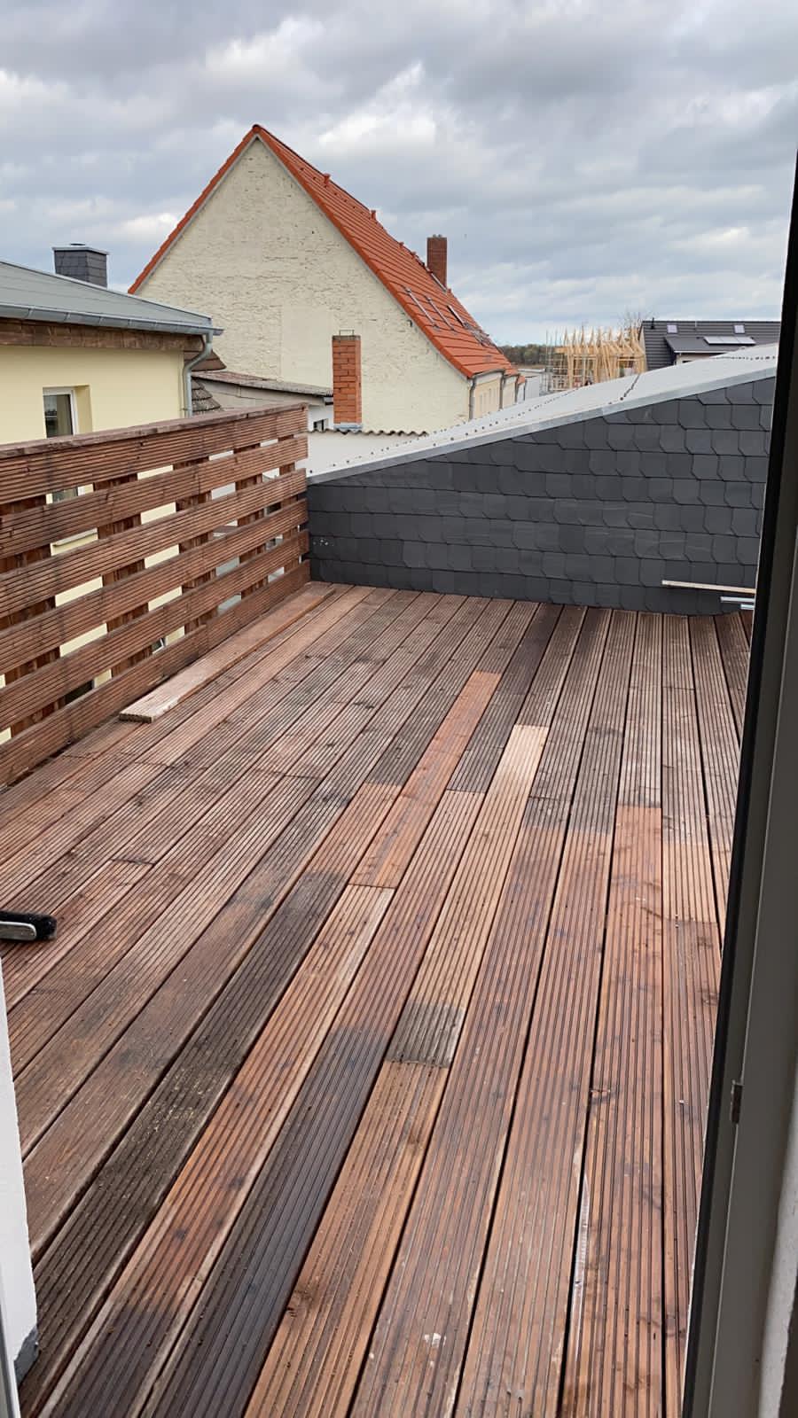 Dachterrasse mit Holzdielen, Renovierung, Referenz Akan Dienstleistungen Rostock